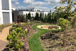 Von der Planung bis zur Fertigstellung werden Gartenprojekte professionell umgesetzt.